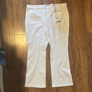 NWT Theory White Kick 5 PKT CL